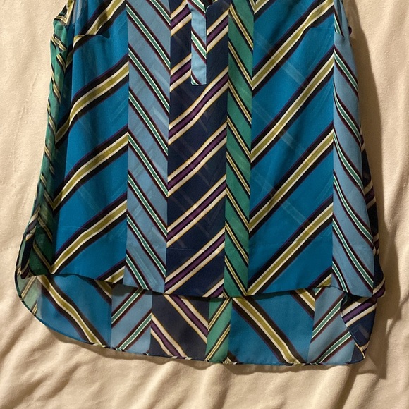 Cabi sleevelesss sheer top - Picture 3 of 4